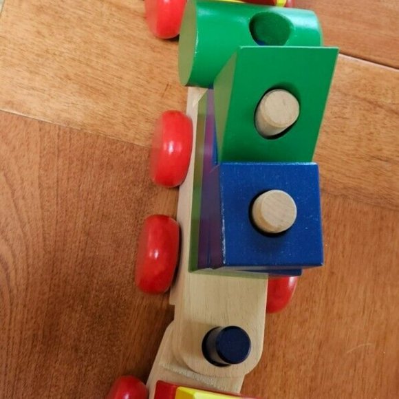 wooden stacking train set Melissa and Doug excellent condition - Picture 2 of 5